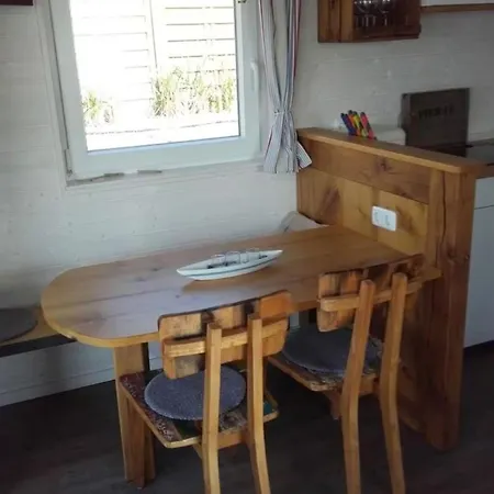 Sealodge Ii Huus & Bateau-hôtel